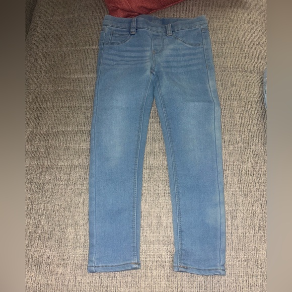 4 pairs of jeans for girls 6/7 - Picture 8 of 13